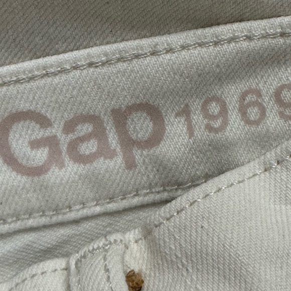 Gap Girlfriend Denim Cropped Jeans Women's Size 31/ 12 R Distressed Cream - Picture 7 of 10